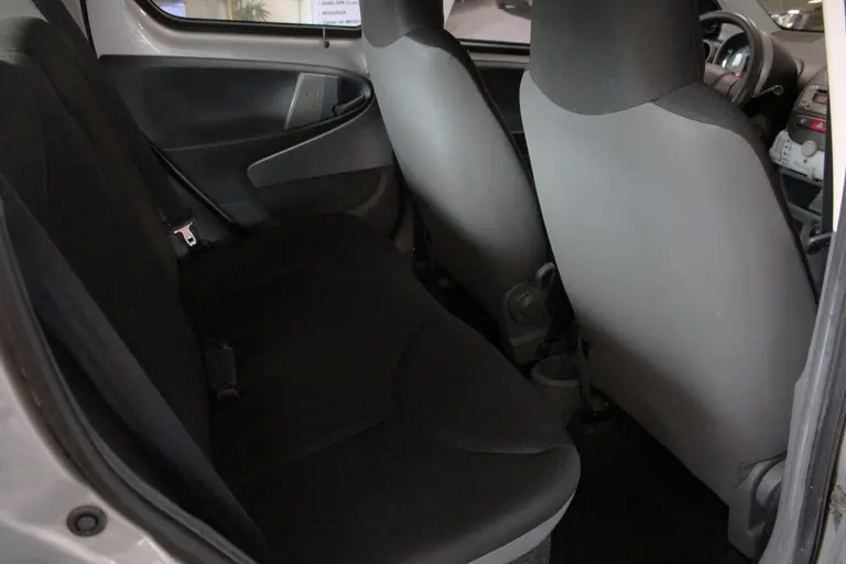 Toyota Aygo 1.0-12V Now Airco, Elektrische Ramen, Centrale Vergrendeling, Radio afbeelding 16