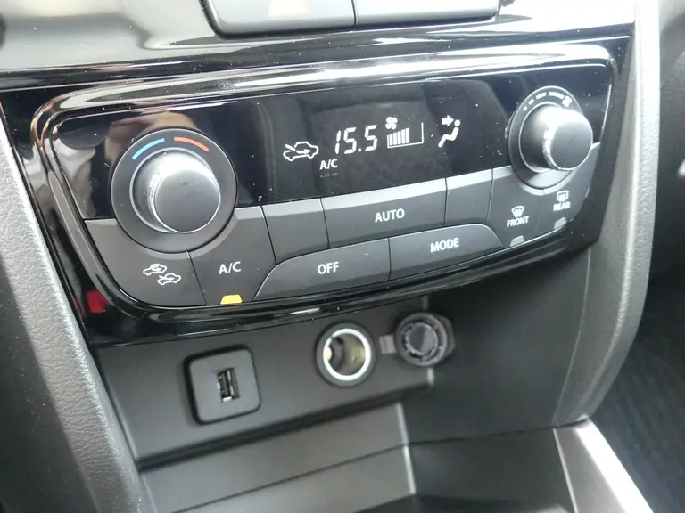 Suzuki Vitara 1.4 Boosterjet Style Smart Hybrid 6 jaar garantie! Nieuw uit voorraad leverbaar! Sunroof! afbeelding 22