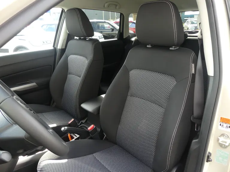 Suzuki Vitara 1.4 Boosterjet Select Smart Hybrid Nieuw Uit voorraad leverbaar! 6 jaar fabrieksgarantie! afbeelding 9