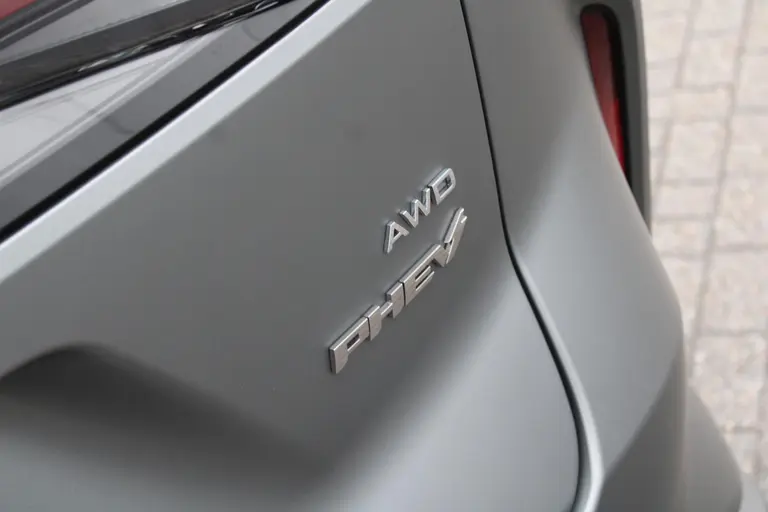 Omoda 9 SHS PHEV Premium 34,46 kWh Super Hybrid System, 20"LM velgen, Elek.schuif/kanteldak, Camera voor/achter, 1.500 kg trekgewicht afbeelding 8