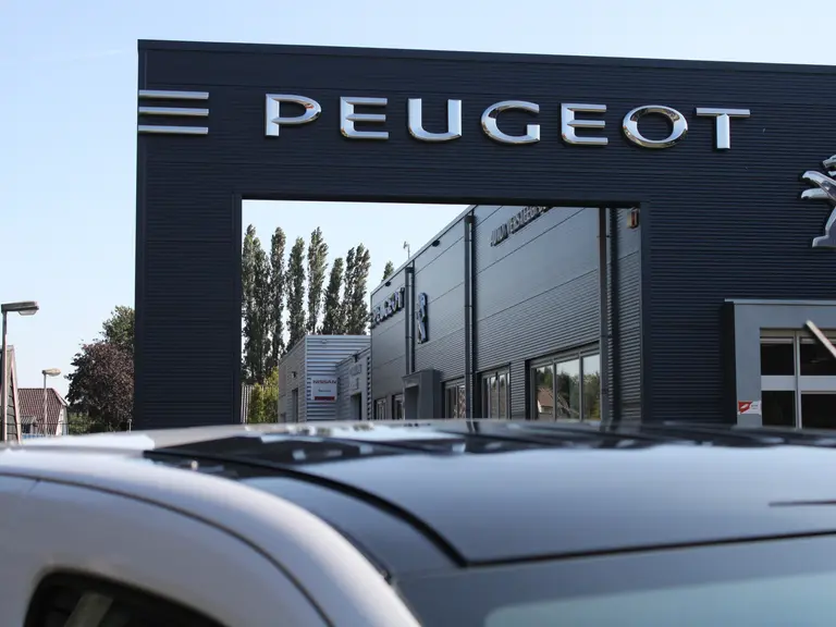 Peugeot Partner 1.5 BlueHDi 130PK EAT8 Automaat L1 White & Black Edition, Navigatie, Airconditioning, Camera Achter + Zijkant, Parkeerhulp voor & achter, Trekhaak afbeelding 18