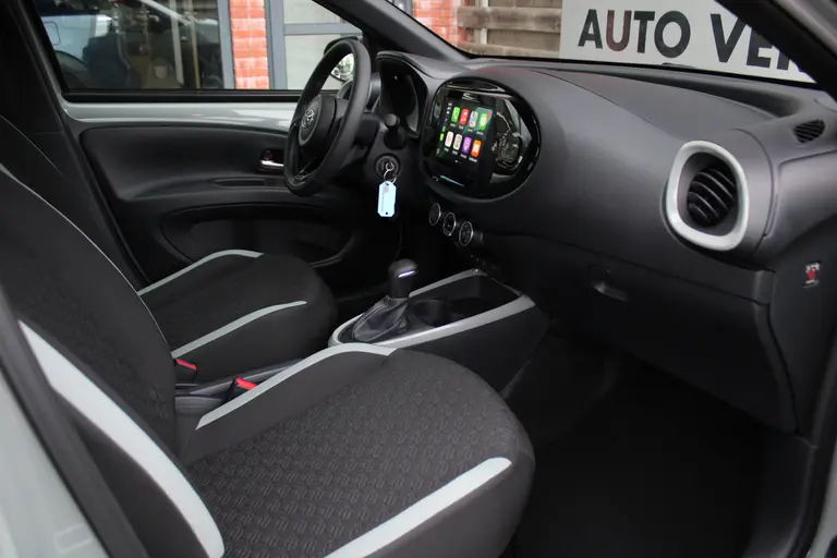Toyota Aygo X 1.0 VVT-i S-CVT Pulse 73PK Automaat Achteruitrijcamera, Cruise Control Adaptief, Stoelverwarming, Draadloos Apple Carplay/Android Auto afbeelding 21