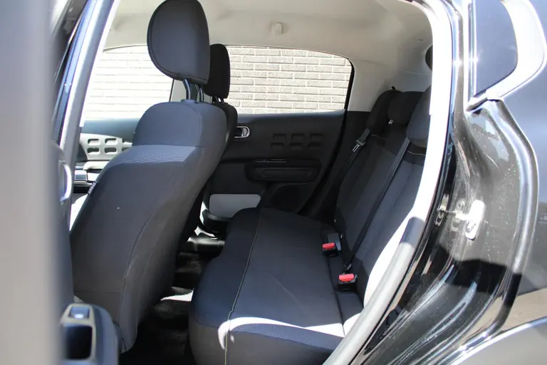 Citroën C3 1.2 PureTech Max 110pk, Automaat, Applecarpl./Andr. Auto, Navigatie, Cruise/Climate Control, Achteruitrijcamera afbeelding 11