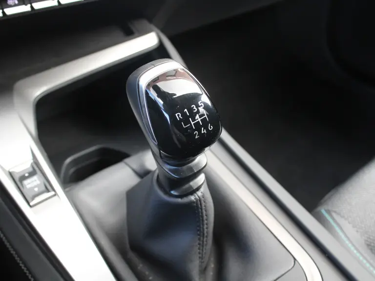 Peugeot 308 SW 1.2 PureTech 130PK Allure Adaptieve Cruis Control, Navigatie, Getinte Ramen afbeelding 28