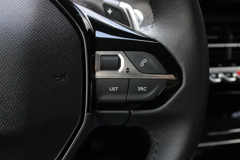 Peugeot 208 Allure 1.2 Hybrid 100PK e-DCS6 Automaat Navigatie, Achteruitrijcamera, Stoelverwarming, Adaptieve Cruise Control afbeelding 34