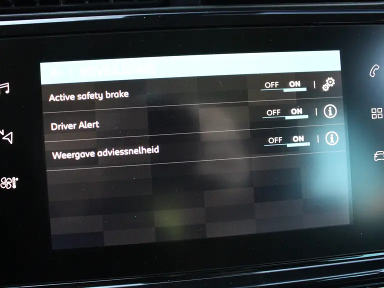 Citroën C3 Aircross Shine 1.2 PureTech 110PK Navigatie, Parkeerhulp voor en achter + Camera, Apple Carplay/Android Auto, Trekhaak afbeelding 22