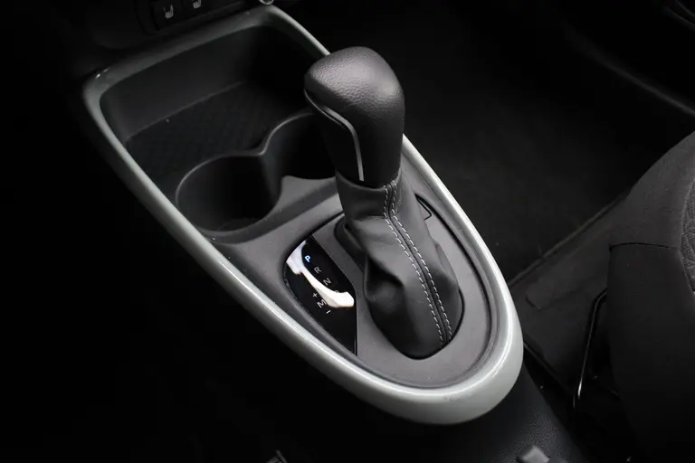 Toyota Aygo X 1.0 VVT-i S-CVT Pulse Automaat Achteruitrijcamera, Parkeersensoren Voor en Achter, Cruise Control Adaptief, Stoelverwarming afbeelding 21