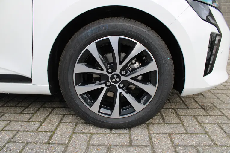 Mitsubishi Colt 1.0T MT Intense Cruise/Climate control, 16"LM velgen, Camera, Apple carplay/Android auto, Parkeersensoren V+A afbeelding 23