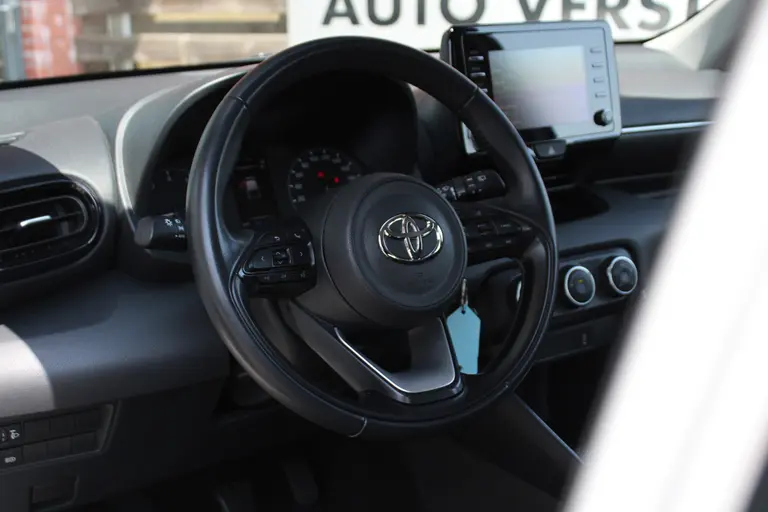 Toyota Yaris 1.0 VVT-i Active Achteruitrijcamera, Bluetooth, Cruise Control Adaptief, Apple Carplay/Android Auto afbeelding 5