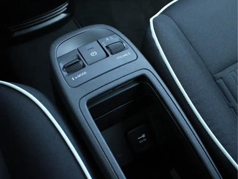 Fiat 500 42 kWh inclusief batterijtest Cruise en Climate Control, Parkeersensoren Voor en Achter, Carplay/Android Auto afbeelding 20