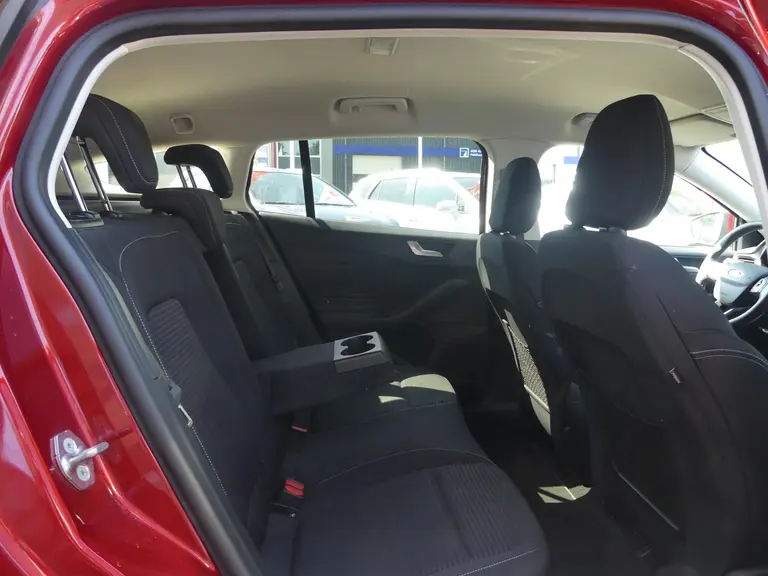 Ford FOCUS Wagon 1.5 EcoBoost Titanium Business Trekhaak, Bang & Olufsen, Cruise en Climate Control afbeelding 25