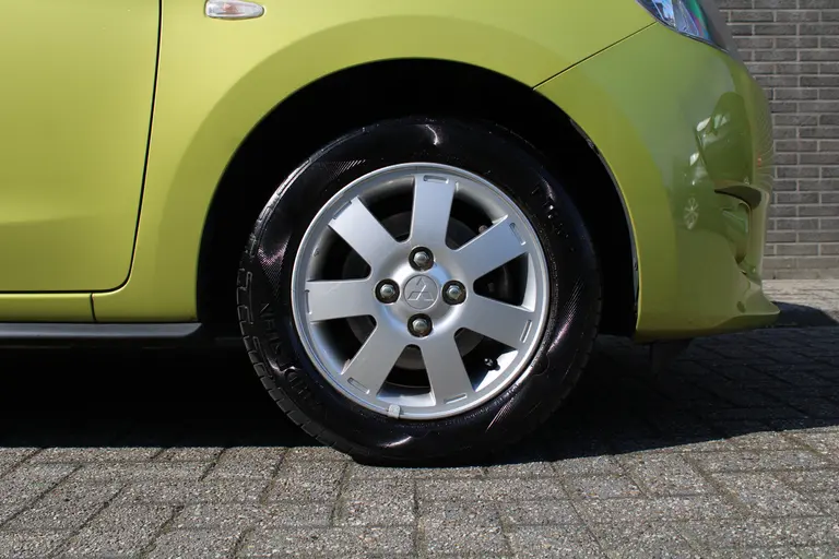 Mitsubishi Space Star 1.0 Bright Elektr. ramen, Start/stop, 14'' inch LM velgen, ClimateControl, Privacy Glass afbeelding 21