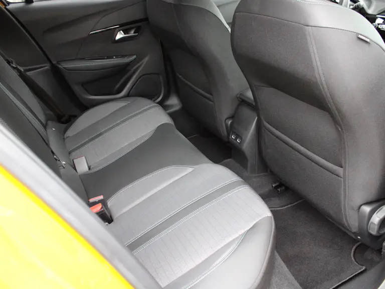 Peugeot 208 1.2 PureTech Allure 100PK EAT8 Automaat Navigatie, Camera achter, Parkeerhulp Achter, Lichtmetalen velgen, Cruise Control afbeelding 33