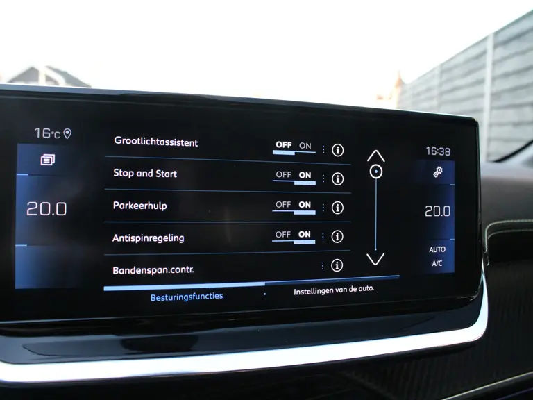 Peugeot 208 1.2 PureTech 100PK GT-Line EAT8 Automaat Navigatie, Panoramadak, Camera achter, Parkeerhulp voor & achter, Climate Control afbeelding 24