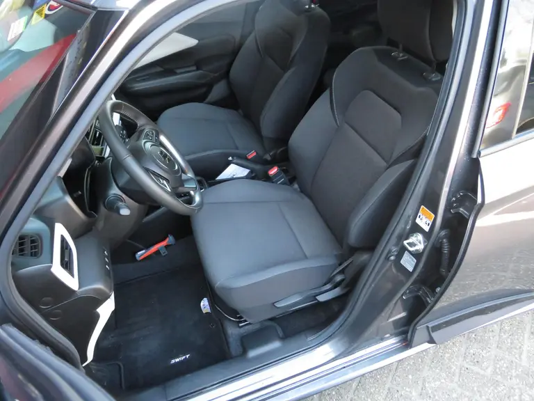 Suzuki Swift 1.2 Select Smart Hybrid, Automaat SPECIALE 17 inch velgen, Striping pakket en Shark Fin Antenne afbeelding 9