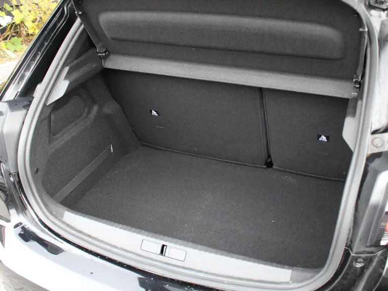 Peugeot 208 GT 1.2 PureTech 100PK EAT8 Automaat Navigatie, Trekhaak Afneembaar, Achteruitrijcamera, Stoelverwarming, Cruise Control, Climate Control afbeelding 14