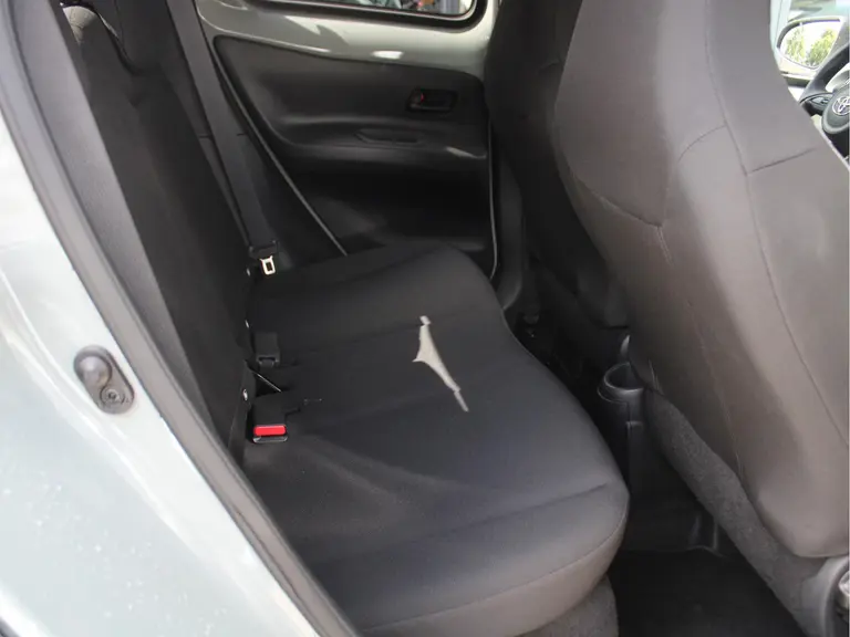 Toyota Aygo X 1.0 VVT-i S-CVT Pulse Automaat Achteruitrijcamera, Cruise Control Adaptief, Airco, Stoelverwarming voor afbeelding 20