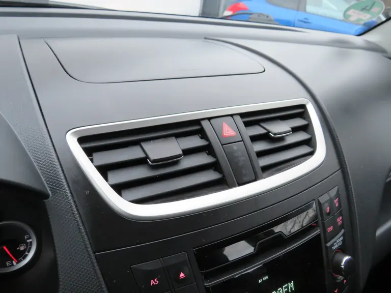 Suzuki Swift 1.2 Bandit EASSS, 2e Eig, Cruise Control, All-Seasons, LM-Velgen, Stoelverw. Goed onderhouden! afbeelding 17