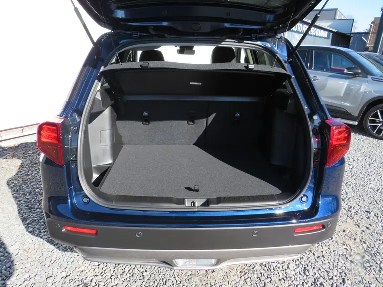 Suzuki Vitara 1.5 Hybrid Style, Automaat, NIEUW MODEL, Draadloos carplay, Parkeersensoren en 6 jaar Garantie! afbeelding 11