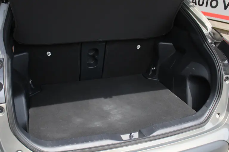 Toyota Yaris Cross 1.5 Hybrid Explore Achteruitrijcamera, Cruise Control Adaptief, Navigatie, Stoelverwarming afbeelding 16