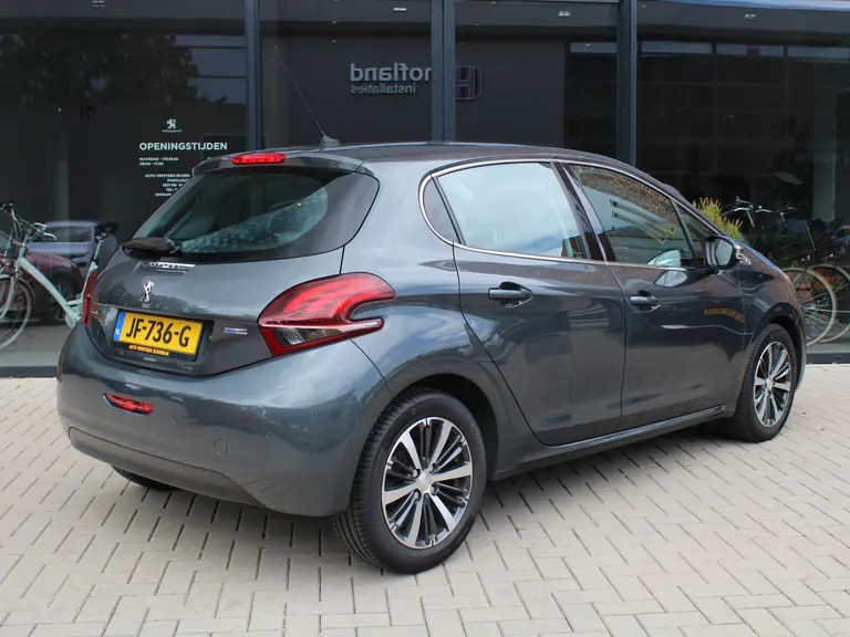 Peugeot 208 1.2 PureTech Allure Navigatie, Climate control, Lichtmetalen Velgen afbeelding 6