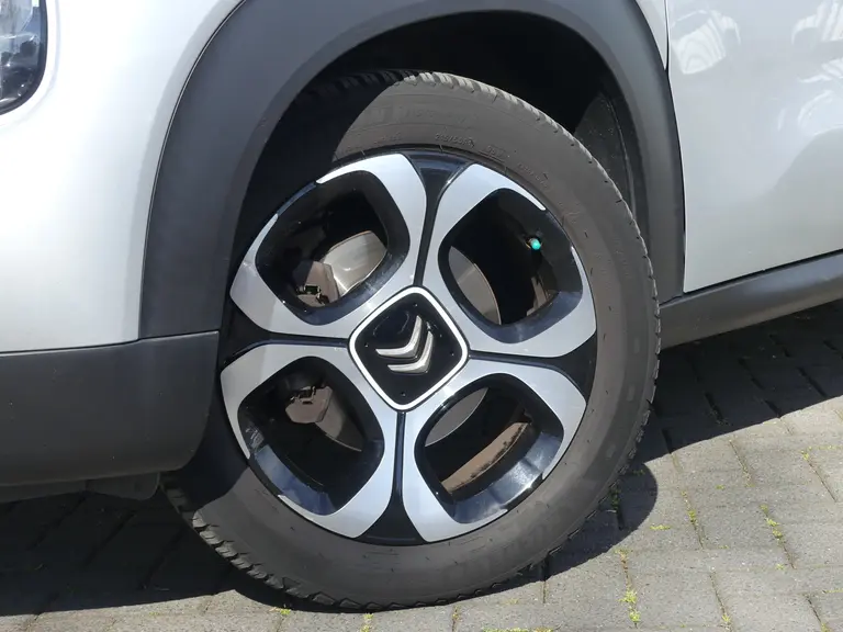 Citroën C3 Aircross 1.2 PureTech S&S Shine 110pk Automaat Trekhaak Schuifkantel dak, All Season banden afbeelding 28