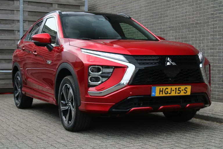 Mitsubishi Eclipse Cross 2.4 PHEV Instyle Nu met gratis trekhaak! Automaat, Lederen bekleding, Applecarpl./Andr. Auto Trekgewicht 1.500 KG. afbeelding 31