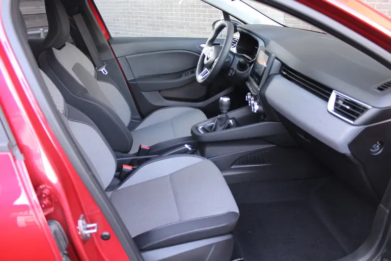 Mitsubishi Colt 1.0T MT Intense Cruise/Climate control, 16"LM velgen, Camera, Apple carplay/Android auto, Parkeersensoren V+A afbeelding 26