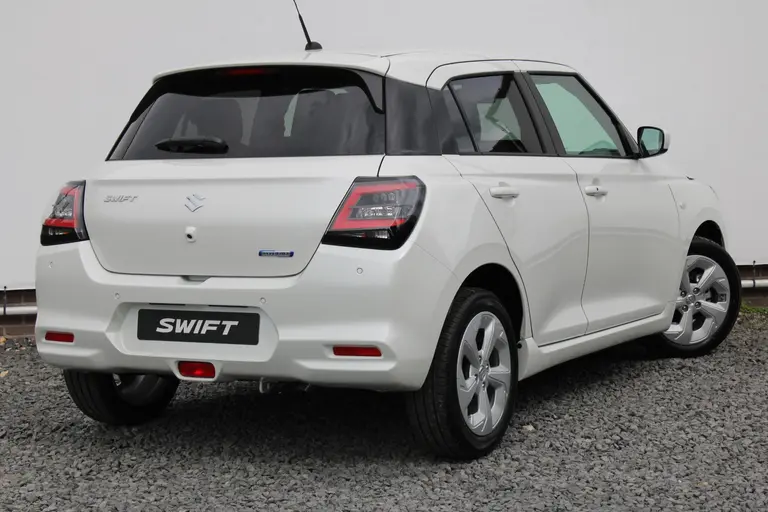 Suzuki Swift 1.2 Select Smart Hybrid , Nieuwe ORG NL auto met 6 jaar Fabrieksgarantie! afbeelding 2