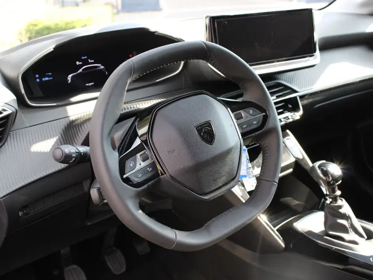 Peugeot 208 1.2 PureTech 100PK Allure Navigatie, Stoelverwarming, Camera achter, Parkeerhulp voor & Achter, Lichtmetalen velgen afbeelding 22