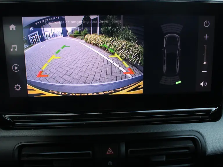 Citroën C3 Aircross Plus 1.2 Turbo 100pk Achteruitrijcamera, Climate Control, Cruise Control, Apple Car Play, Android Auto Navigatie afbeelding 24