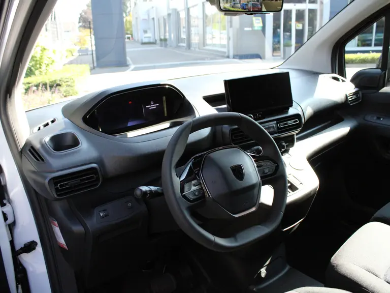Peugeot Partner 1.5 BlueHDi 130PK EAT8 Automaat L1 White & Black Edition, Navigatie, Airconditioning, Camera Achter + Zijkant, Parkeerhulp voor & achter, Trekhaak afbeelding 46