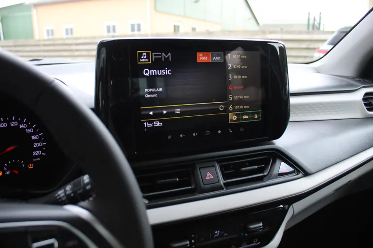 Suzuki Swift 1.2 Select Smart Hybrid Automaat, Stoelverwarming, Carplay, 6 JAAR GARANTIE! afbeelding 15