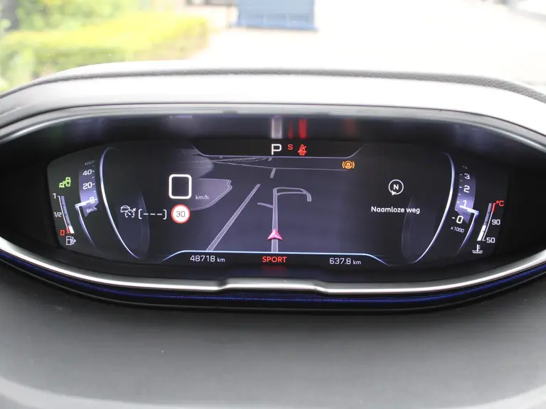 Peugeot 3008 GT Line 1.6 PureTech 180PK EAT8 Automaat Navigatie, Keyless, Achteruitrijcamera, Panoramadak, Elektrische Kofferbak afbeelding 22