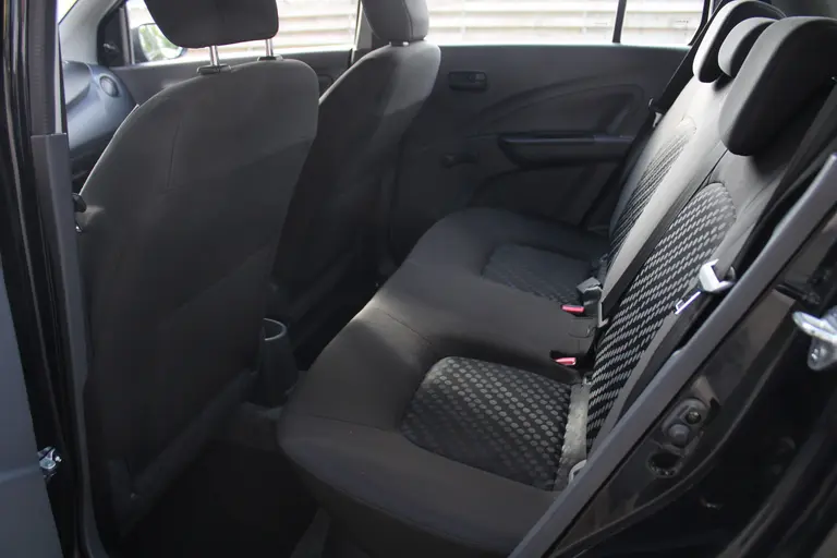 Suzuki Celerio 1.0 Comfort 68PK 28.000KM! Airco, Bluetooth, Led Dagrijverlichting, Elektrische Ramen Voor afbeelding 15