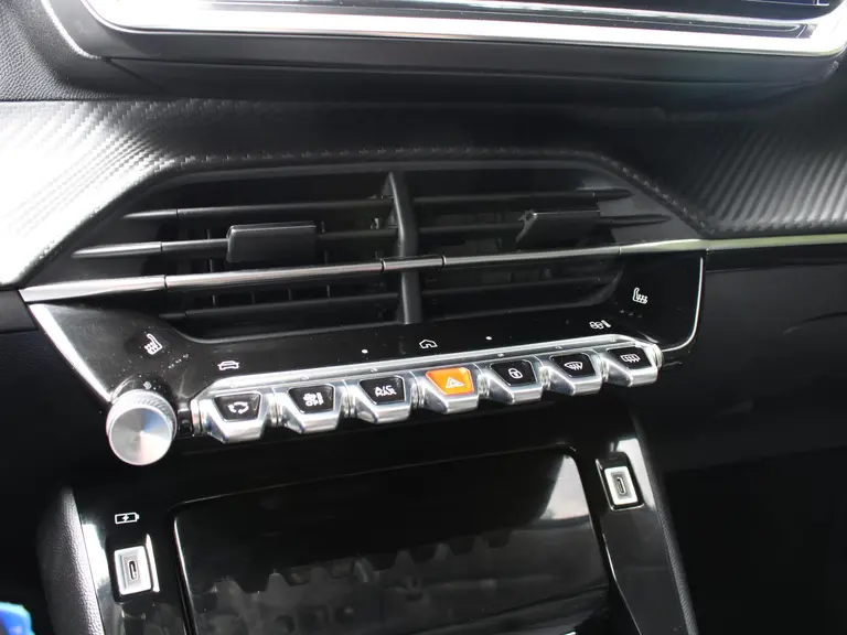 Peugeot 208 Allure 1.2 Hybrid 100PK e-DCS6 Automaat Navigatie, Camera Achter, Stoelverwarming voor, Adaptieve Cruise Control afbeelding 17