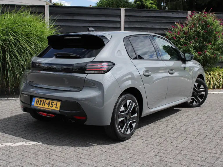 Peugeot 208 Allure 1.2 Hybrid 100PK e-DCS6 Automaat Navigatie, Achteruitrijcamera, Stoelverwarming, Adaptieve Cruise Control afbeelding 2