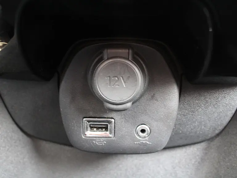 Peugeot 108 1.0 e-VTi 72PK GT-Line Achteruitrijcamera, Navigatie, Apple Carplay/Android Auto afbeelding 23