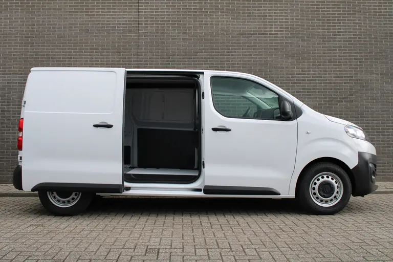 Citroën ë-Jumpy Club M 50 kWh Cruise control, Airco, Apple carplay/Android auto, Radio, Elek.bediende ramen en spiegels, afbeelding 4