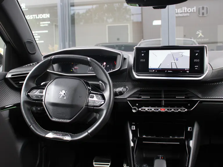 Peugeot 2008 1.2 PureTech 130PK EAT8 GT Pack Camera, Trekhaak, Dode hoekbewaking, Keyless entry afbeelding 15