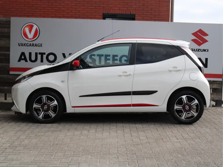 Toyota Aygo 1.0 VVT-i x-pose 70PK Automaat Vouwdak Elektrisch, Navigatie, Climate Control, Carplay/Android Auto afbeelding 17