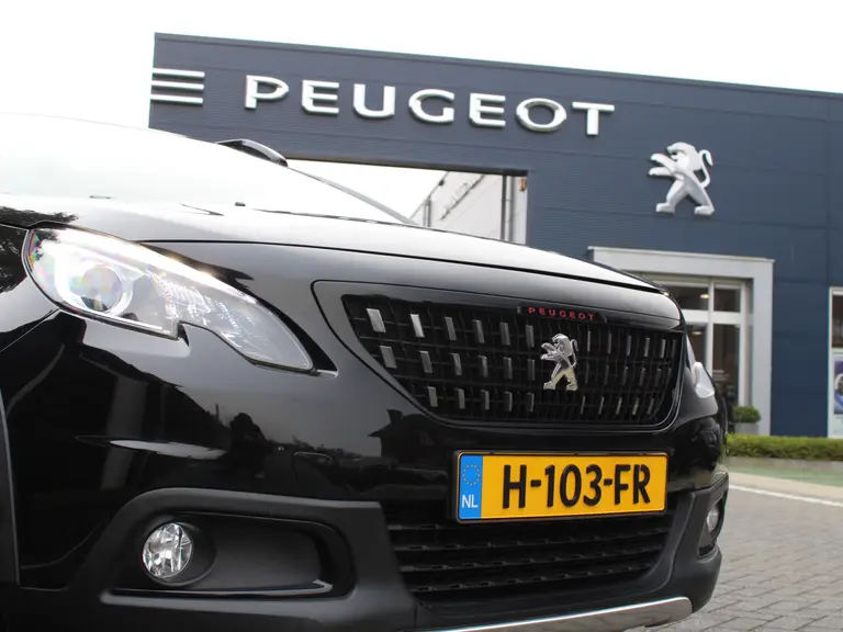 Peugeot 2008 1.2 PureTech GT-Line 110PK EAT6 Automaat Panoramadak, Camera Achter, Parkeerhulp achter, Lichtmetalen velgen afbeelding 3