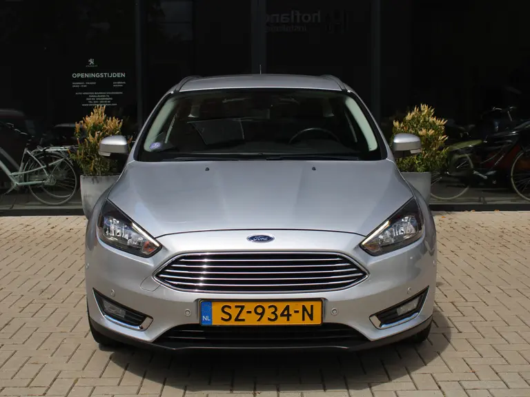Ford FOCUS Wagon 1.0 Titanium 125PK Navigatie, Camera, Trekhaak afbeelding 3