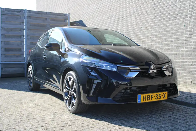 Mitsubishi Colt 1.0T MT Intense+ Cruise/Climate control, 17"LM velgen, Camera, Apple carplay/Android auto, Parkeersensoren V+A afbeelding 29