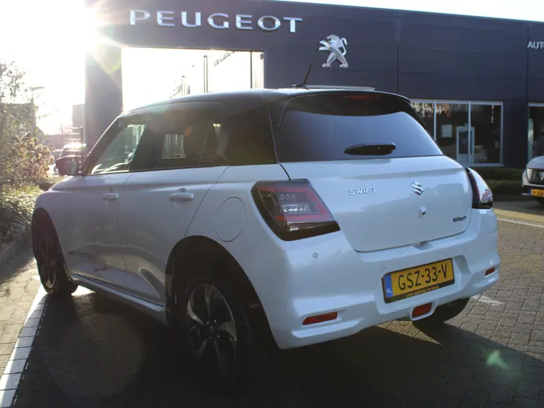 Suzuki Swift 1.2 Style 85PK Smart Hybrid CVT Automaat Two-Tone dak, Climate Control, Navigatie, Lichtmetalen velgen, Zwarte Wielkast randen afbeelding 7