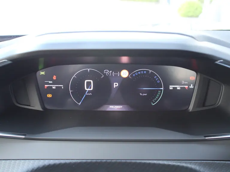 Peugeot 2008 Allure 1.2 Hybrid 145PK e-DCS6 Automaat Navigatie, Camera Voor & Achter, Keyless, Adaptieve Cruise Control afbeelding 19