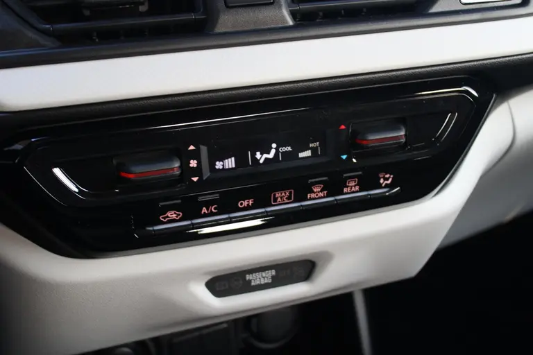 Suzuki Swift 1.2 Comfort Smart Hybrid ACTIE!! 6 JAAR FABRIEKSGARANTIE! TE BESTELLEN! afbeelding 20