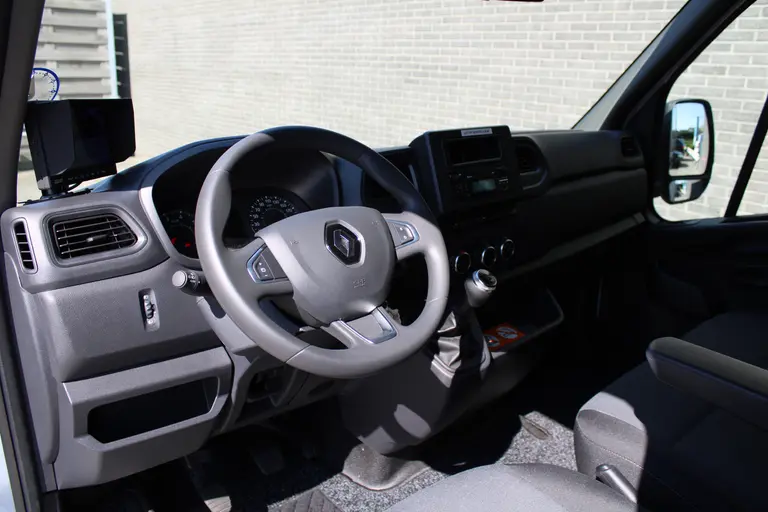 Renault Master Bakwagen + laadklep T35 2.3 dCi 165PK Achteruitrijcamera, Airco, BlueTooth, Cruise control, DHollandia Bakopbouw met laadklep afbeelding 8
