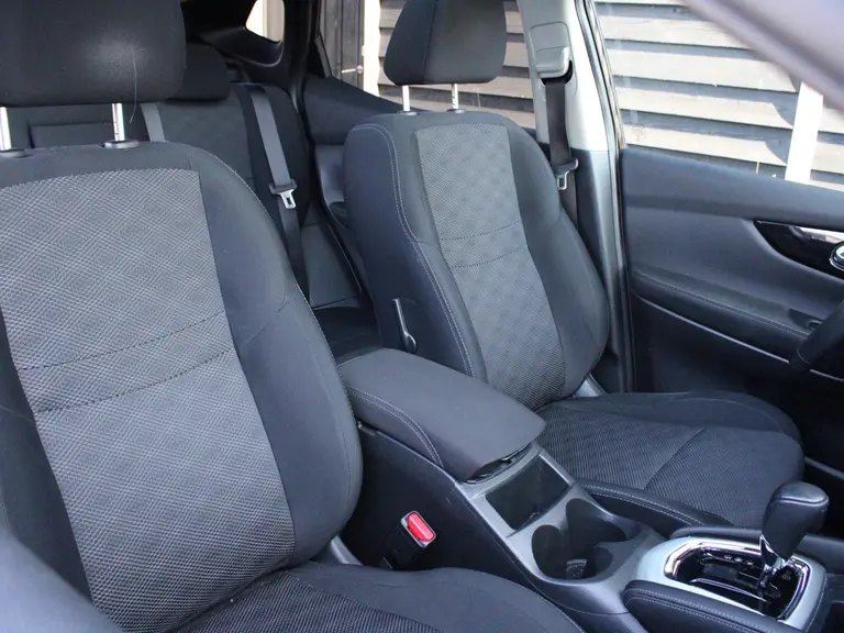 Nissan QASHQAI 1.2 115PK N-Connecta X-Tronic CVT Automaat Navigatie, Rondomzicht Camera, DAB, Panoramadak, Parkeersensoren Voor & Achter afbeelding 15