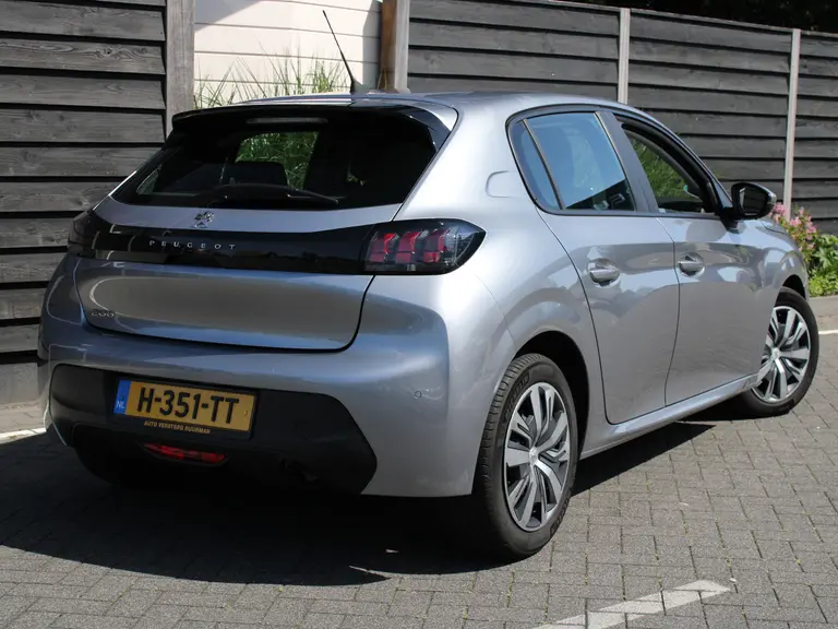 Peugeot 208 Active 1.2 PureTech 75PK Navigatie, Cruise Controle, Aplle Carplay/Android Auto, Parkeerhulp achter afbeelding 7